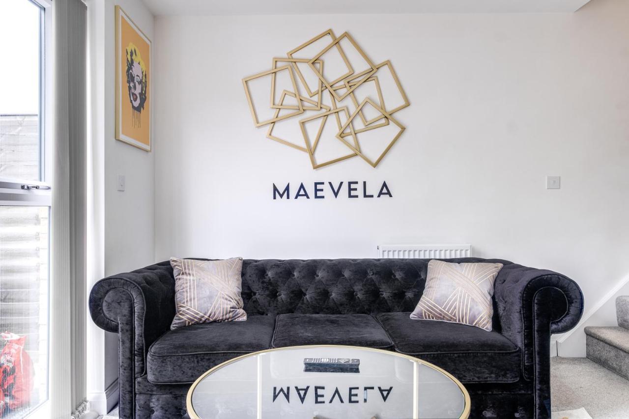 Luxury 2 Bed House City Centre ✘ Bbq & Garden ☆ Family Friendly→ Swingball & Outdoor Furniture - Free Parking → With 50 Inch Smart Tv, Free Netflix & Wifi ✘ Comfy Seating Area - By Maevela Бирмингем Экстерьер фото